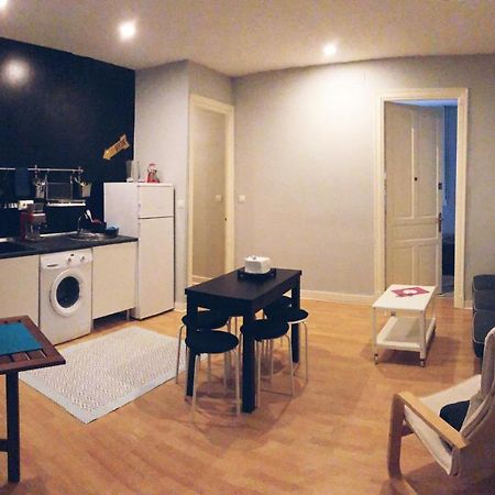 Vivienda Turistica Centrica Junto Al Museo Con Wifi Lägenhet Bilbao Exteriör bild